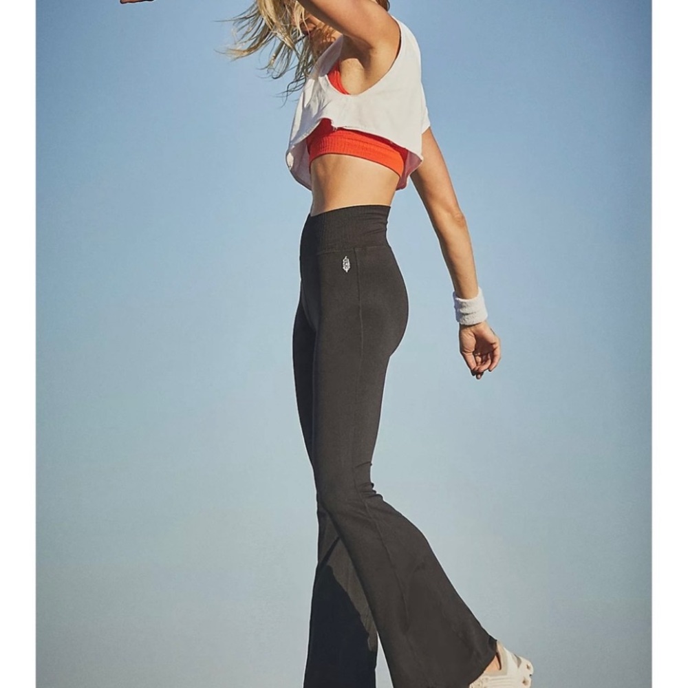 Free People Good Karma Flare Leggings /w/logo in Solid Black XS/Small NWOT